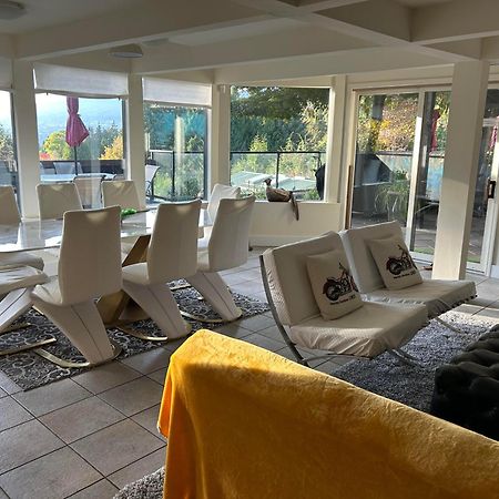 Grouse Cheerful Large Private Bedroom, Bath, Shared Deck, Pool, Hot Tub North Vancouver Eksteriør billede