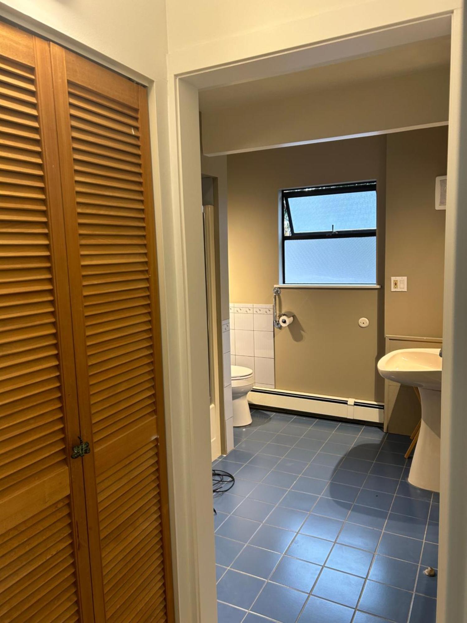 Grouse Cheerful Large Private Bedroom, Bath, Shared Deck, Pool, Hot Tub North Vancouver Eksteriør billede