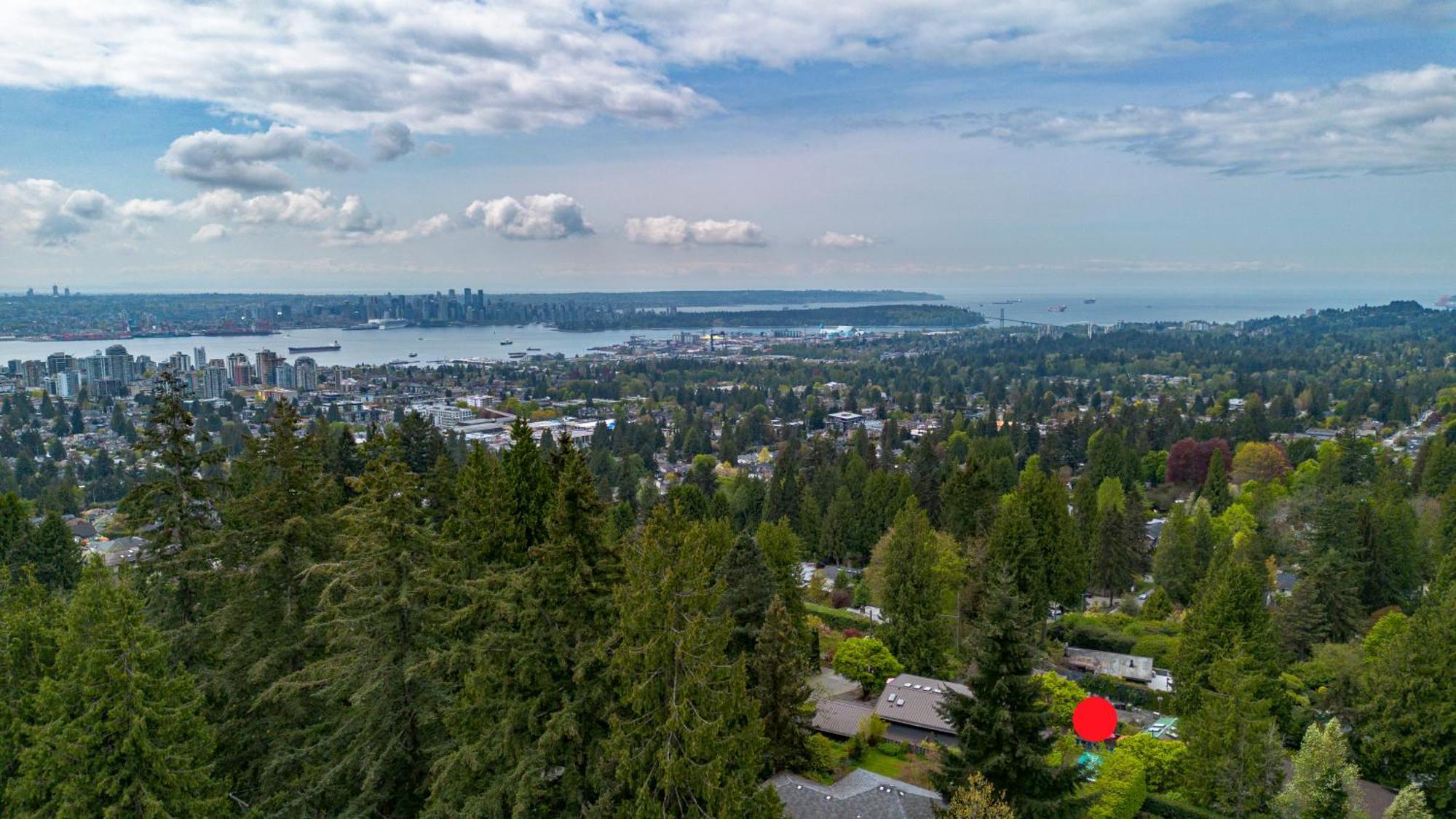 Grouse Cheerful Large Private Bedroom, Bath, Shared Deck, Pool, Hot Tub North Vancouver Eksteriør billede