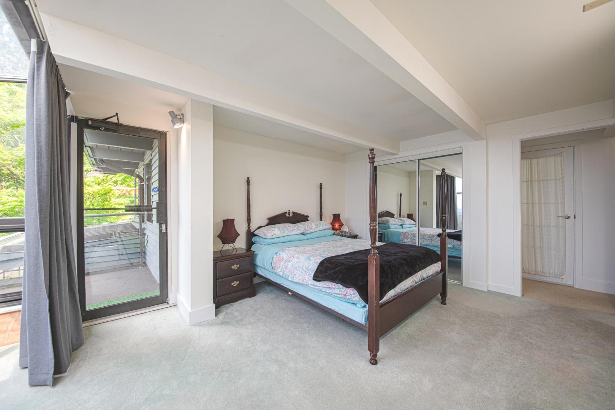 Grouse Cheerful Large Private Bedroom, Bath, Shared Deck, Pool, Hot Tub North Vancouver Eksteriør billede